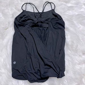 Lululemon black open back‎ tank size 6
